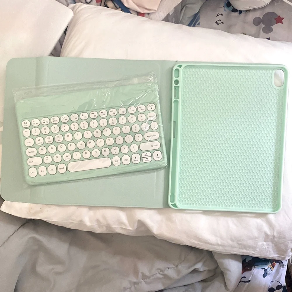 iPad Smart Keyboard Case fits a ipad 10.9in